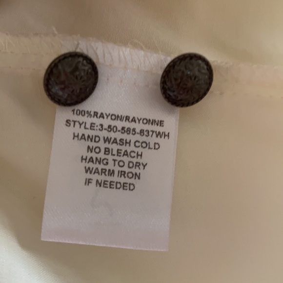 Women’s Roper Blouse - Picture 6 of 7